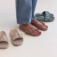 Load image into Gallery viewer, Holster Solace - Metallic Natural