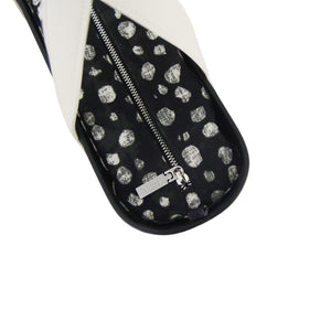 Fenn Original Collection – Black – Pattern 70 Inner – Silver Zip – Off White Flat Microfibre Handle