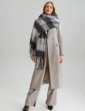 Load image into Gallery viewer, Checked warm handle scarf - Black grey
