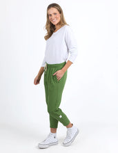 Load image into Gallery viewer, Brunch Pant Cedar Green
