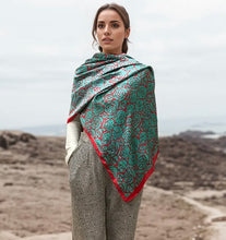Load image into Gallery viewer, Satin look-and-feel scarf - Blue/red
