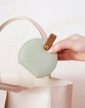 Load image into Gallery viewer, Portable jewellery box with handle
