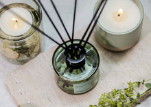 Load image into Gallery viewer, Stoneglow Elements - Earth - Green Apple &amp; Lime - Scented Soy Wax Ceramic Candle Tumbler (68x75mm) - Green

