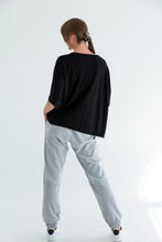 Load image into Gallery viewer, LUNA BOX TOP BLACK CASHMERE
