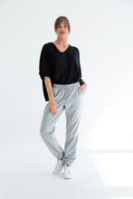 Load image into Gallery viewer, LUNA BOX TOP BLACK CASHMERE
