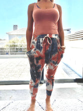 Load image into Gallery viewer, Freda and Dick track pants - Tie dye orange
