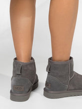 Load image into Gallery viewer, Ugg Classic Mini - Grey
